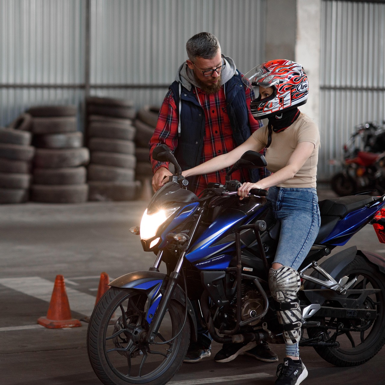 虎牙实名账号：新谈APP详情下载教程